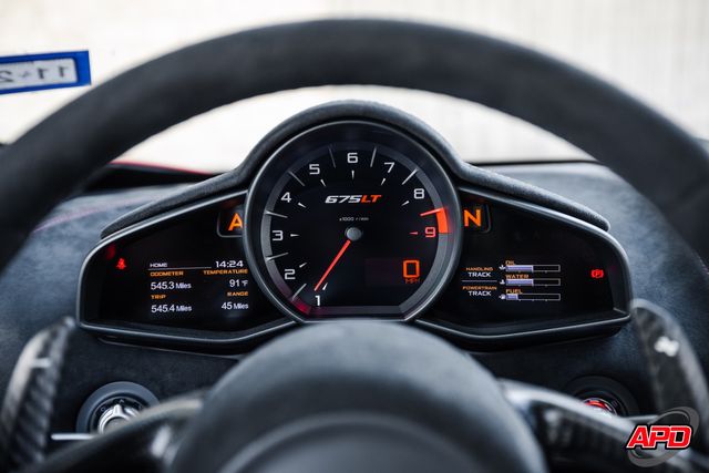 2016 McLaren 675LT 