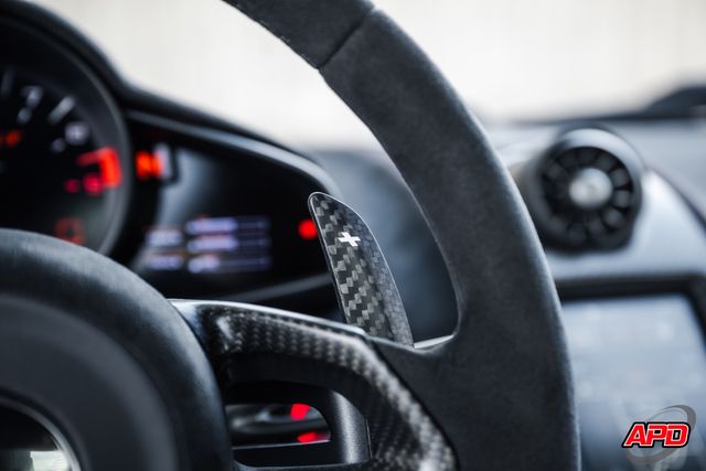 2016 McLaren 675LT 2016 McLaren 675LT
