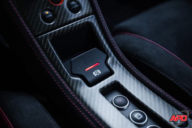 2016 McLaren 675LT 2016 McLaren 675LT