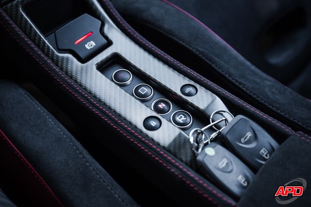 2016 McLaren 675LT 2016 McLaren 675LT