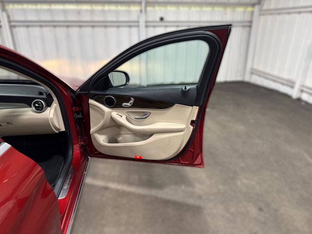 2016 Mercedes-Benz C-Class C 300 Luxury 2016 Mercedes-Benz C-Class C 300 Luxury
