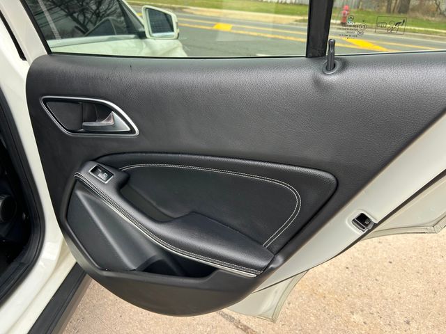 2016 Mercedes-Benz GLA 250 4MATIC | New Brunswick, New Jersey | Brilliant Auto Sales 2016 Mercedes-Benz GLA 250 4MATIC | New Brunswick, New Jersey | Brilliant Auto Sales