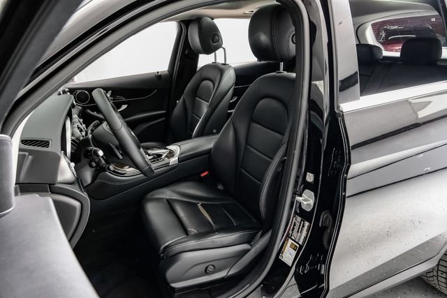 2016 Mercedes-Benz GLC 300 4MATIC OneOwner Nav&Pano PremiumPkg | Dallas, TX | Stevens Motor Company LLC 2016 Mercedes-Benz GLC 300 4MATIC OneOwner Nav&Pano PremiumPkg | Dallas, TX | Stevens Motor Company LLC