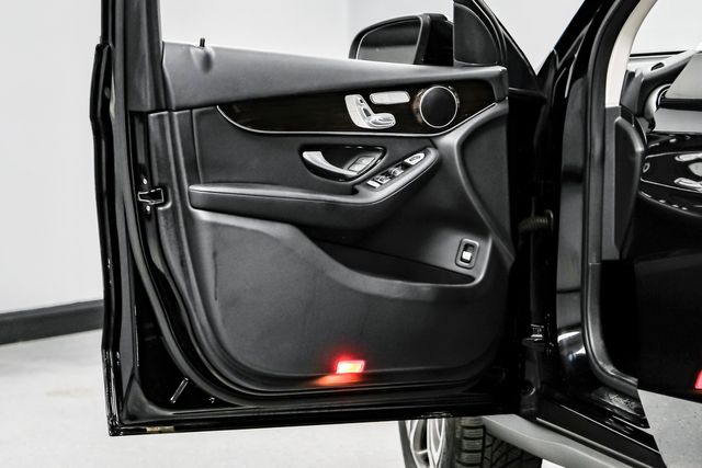 2016 Mercedes-Benz GLC 300 4MATIC OneOwner Nav&Pano PremiumPkg | Dallas, TX | Stevens Motor Company LLC 2016 Mercedes-Benz GLC 300 4MATIC OneOwner Nav&Pano PremiumPkg | Dallas, TX | Stevens Motor Company LLC