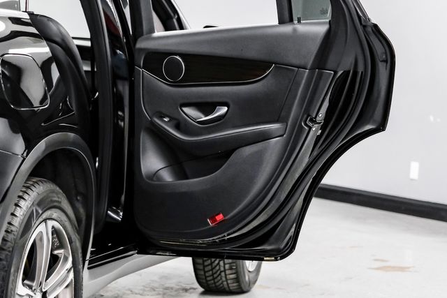 2016 Mercedes-Benz GLC 300 4MATIC OneOwner Nav&Pano PremiumPkg | Dallas, TX | Stevens Motor Company LLC 2016 Mercedes-Benz GLC 300 4MATIC OneOwner Nav&Pano PremiumPkg | Dallas, TX | Stevens Motor Company LLC