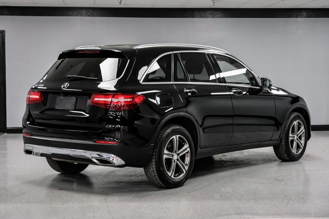 2016 Mercedes-Benz GLC 300 4MATIC OneOwner Nav&Pano PremiumPkg | Dallas, TX | Stevens Motor Company LLC 2016 Mercedes-Benz GLC 300 4MATIC OneOwner Nav&Pano PremiumPkg | Dallas, TX | Stevens Motor Company LLC