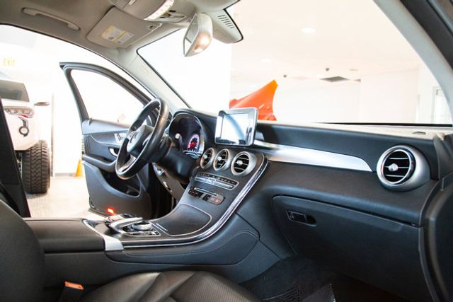 2016 Mercedes-Benz GLC Premium AWD