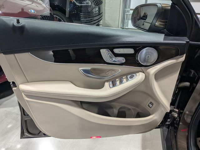 2016 Mercedes-Benz GLC 300 4MATIC | Lake Forest IL | Executive Motor Carz 2016 Mercedes-Benz GLC 300 4MATIC | Lake Forest IL | Executive Motor Carz