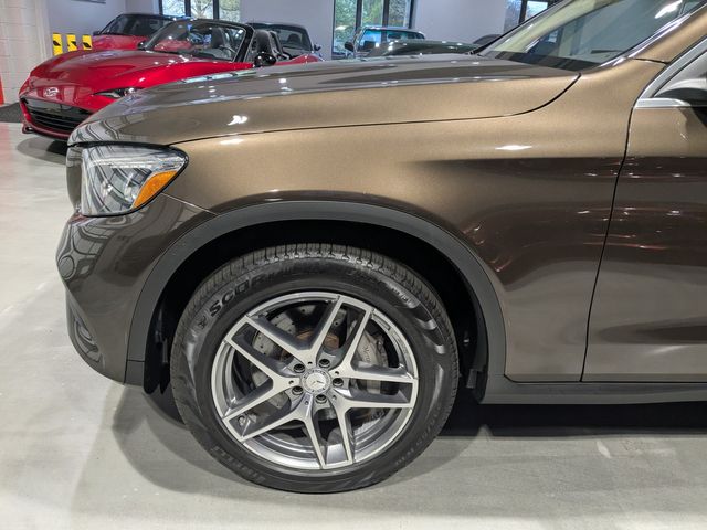 2016 Mercedes-Benz GLC 300 4MATIC | Lake Forest IL | Executive Motor Carz 2016 Mercedes-Benz GLC 300 4MATIC | Lake Forest IL | Executive Motor Carz