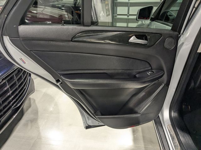 2016 Mercedes-Benz GLE 300d 4MATIC | Lake Forest IL | Executive Motor Carz