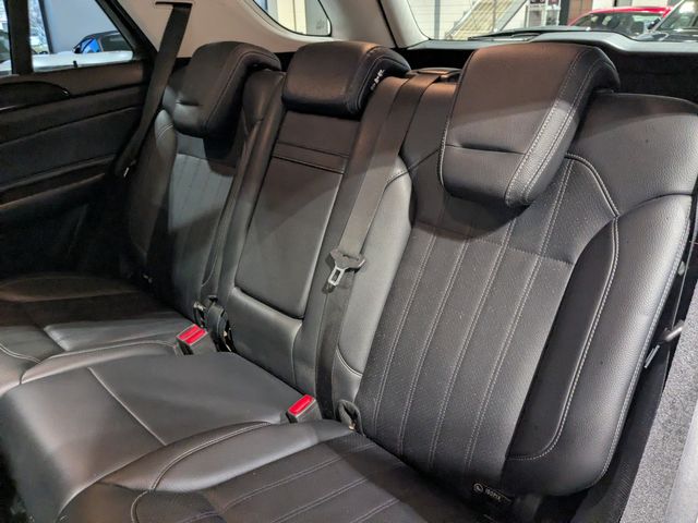 2016 Mercedes-Benz GLE 300d 4MATIC | Lake Forest IL | Executive Motor Carz 2016 Mercedes-Benz GLE 300d 4MATIC | Lake Forest IL | Executive Motor Carz