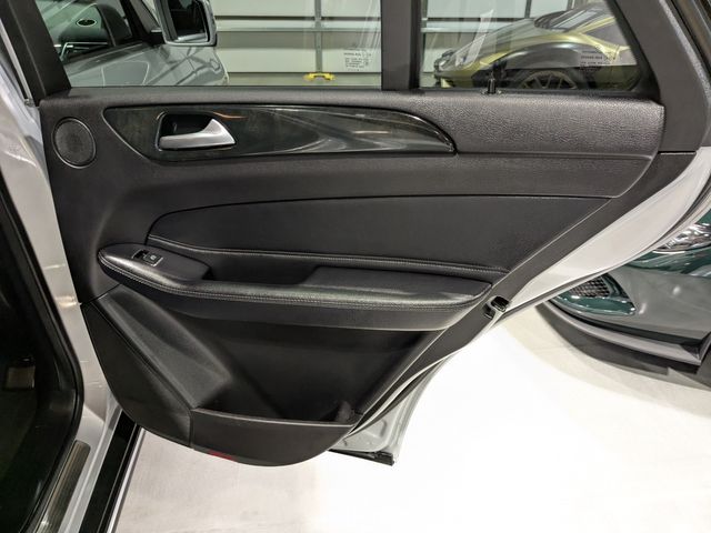 2016 Mercedes-Benz GLE 300d 4MATIC | Lake Forest IL | Executive Motor Carz 2016 Mercedes-Benz GLE 300d 4MATIC | Lake Forest IL | Executive Motor Carz