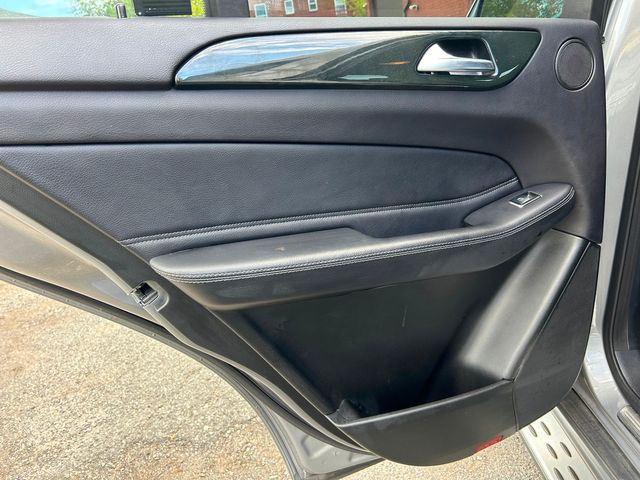 2016 Mercedes-Benz GLE 350 4MATIC | New Brunswick, New Jersey | Brilliant Auto Sales 2016 Mercedes-Benz GLE 350 4MATIC | New Brunswick, New Jersey | Brilliant Auto Sales