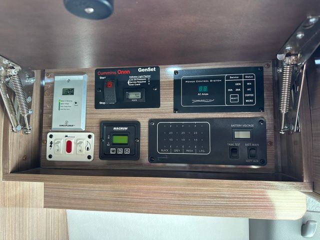 2016 Mercedes-Benz Sprinter 3500 RV Conversion BlueTEC Airstream Interstate 24GT | Irving, Texas | Hopper Motorplex 2016 Mercedes-Benz Sprinter 3500 RV Conversion BlueTEC Airstream Interstate 24GT | Irving, Texas | Hopper Motorplex