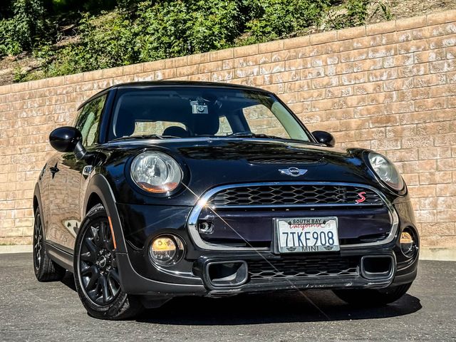 2016 Mini Hardtop 2 Door Cooper S | Agoura Hills, CA | SoCal Auto Group 2016 Mini Hardtop 2 Door Cooper S | Agoura Hills, CA | SoCal Auto Group