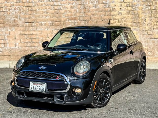 2016 Mini Hardtop 2 Door Cooper S | Agoura Hills, CA | SoCal Auto Group 2016 Mini Hardtop 2 Door Cooper S | Agoura Hills, CA | SoCal Auto Group
