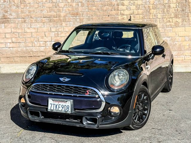 2016 Mini Hardtop 2 Door Cooper S | Agoura Hills, CA | SoCal Auto Group 2016 Mini Hardtop 2 Door Cooper S | Agoura Hills, CA | SoCal Auto Group