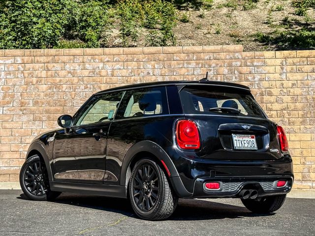 2016 Mini Hardtop 2 Door Cooper S | Agoura Hills, CA | SoCal Auto Group 2016 Mini Hardtop 2 Door Cooper S | Agoura Hills, CA | SoCal Auto Group