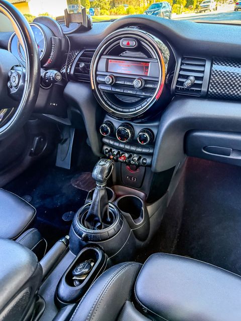 2016 Mini Hardtop 2 Door Cooper S | Agoura Hills, CA | SoCal Auto Group 2016 Mini Hardtop 2 Door Cooper S | Agoura Hills, CA | SoCal Auto Group