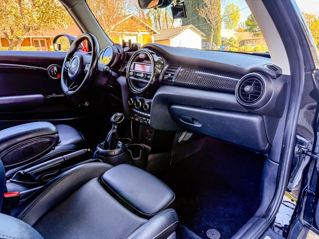 2016 Mini Hardtop 2 Door Cooper S | Agoura Hills, CA | SoCal Auto Group 2016 Mini Hardtop 2 Door Cooper S | Agoura Hills, CA | SoCal Auto Group