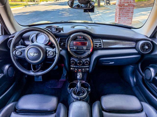 2016 Mini Hardtop 2 Door Cooper S | Agoura Hills, CA | SoCal Auto Group 2016 Mini Hardtop 2 Door Cooper S | Agoura Hills, CA | SoCal Auto Group