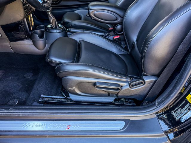 2016 Mini Hardtop 2 Door Cooper S | Agoura Hills, CA | SoCal Auto Group 2016 Mini Hardtop 2 Door Cooper S | Agoura Hills, CA | SoCal Auto Group