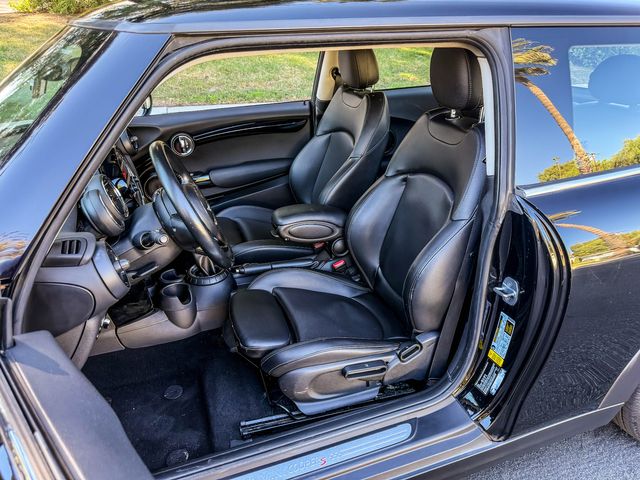 2016 Mini Hardtop 2 Door Cooper S | Agoura Hills, CA | SoCal Auto Group 2016 Mini Hardtop 2 Door Cooper S | Agoura Hills, CA | SoCal Auto Group