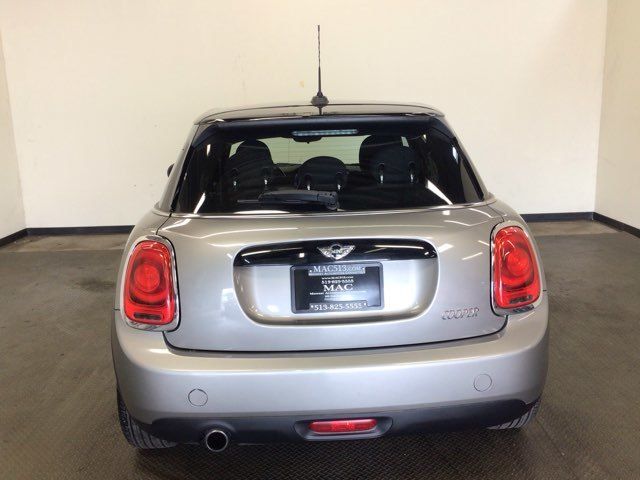 2016 MINI Hardtop 4 Door Cooper