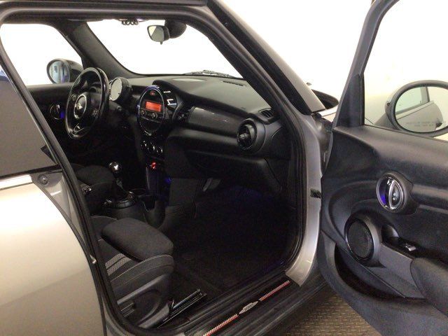 2016 MINI Hardtop 4 Door Cooper