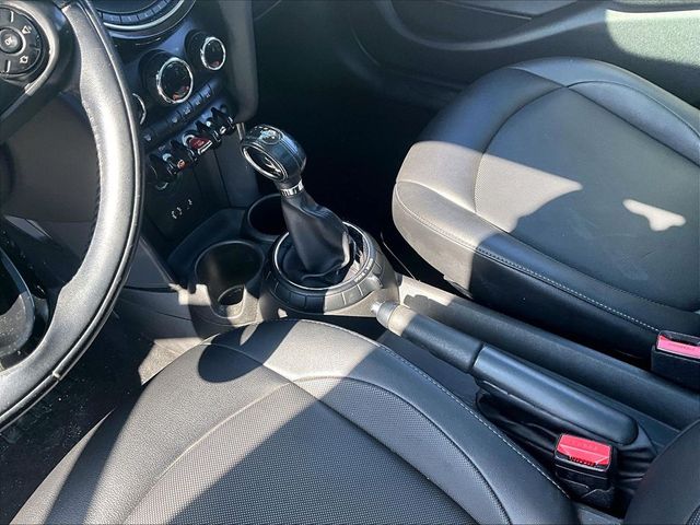 2016 MINI Hardtop 4 Door Cooper