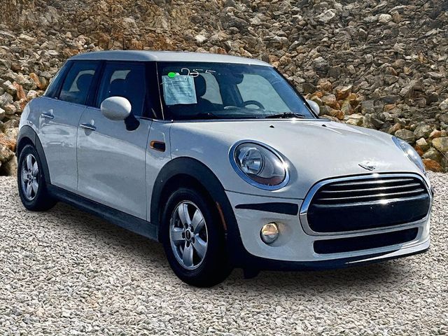 2016 MINI Hardtop 4 Door Cooper