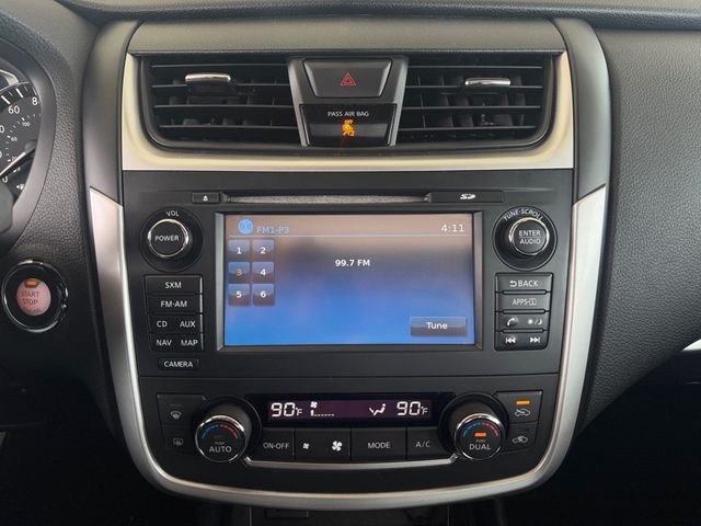 2016 Nissan ALTIMA SV Sunroof Navigation | Canton, Ohio | Ohio Auto Warehouse LLC