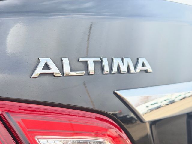 2016 Nissan ALTIMA SV Sunroof Navigation | Canton, Ohio | Ohio Auto Warehouse LLC