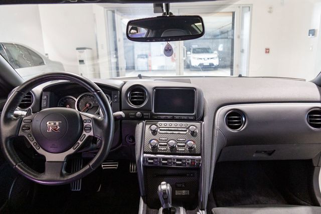 2016 Nissan GT-R Premium