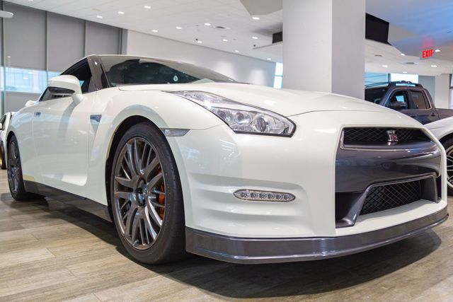 2016 Nissan GT-R Premium