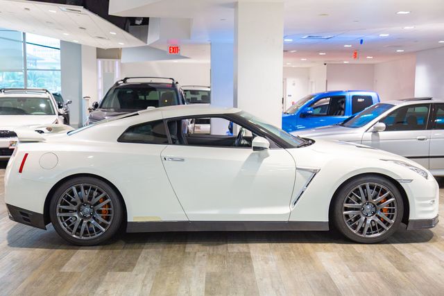 2016 Nissan GT-R Premium