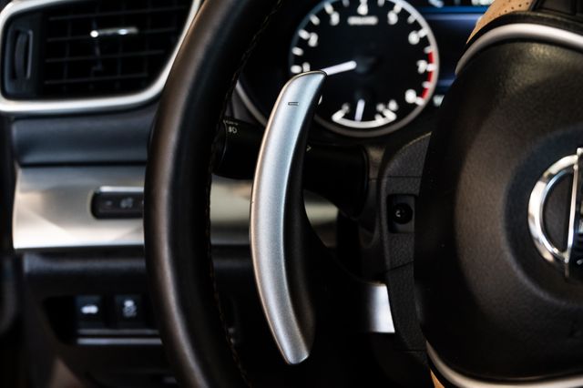 2016 Nissan Maxima 3.5 SR CLEAN CARFAX ONE OWNER NAV LOADED LEATHER 2016 Nissan Maxima 3.5 SR CLEAN CARFAX ONE OWNER NAV LOADED LEATHER