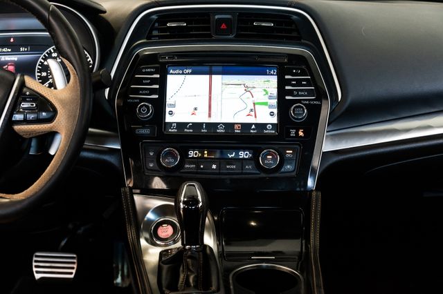 2016 Nissan Maxima 3.5 SR CLEAN CARFAX ONE OWNER NAV LOADED LEATHER