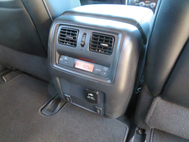 2016 Nissan Pathfinder SL