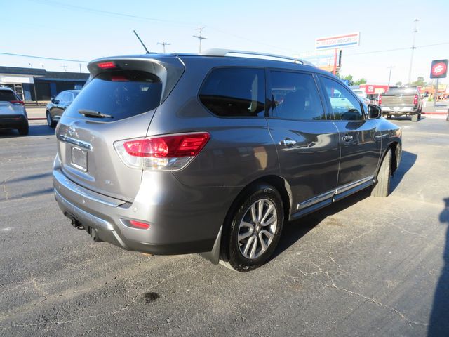 2016 Nissan Pathfinder SL