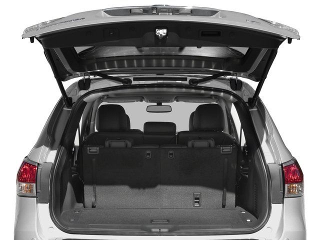 2016 Nissan Pathfinder  4WD 3RD ROW