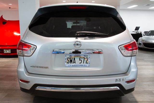 2016 Nissan Pathfinder  4WD 3RD ROW