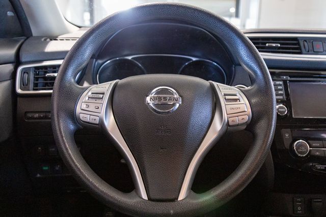 2016 Nissan Rogue SV 3rd row