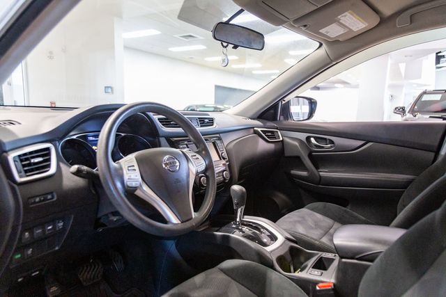 2016 Nissan Rogue SV 3rd row