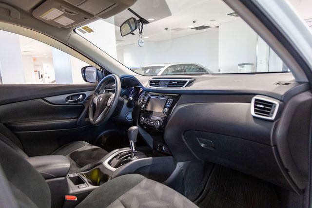 2016 Nissan Rogue SV 3rd row