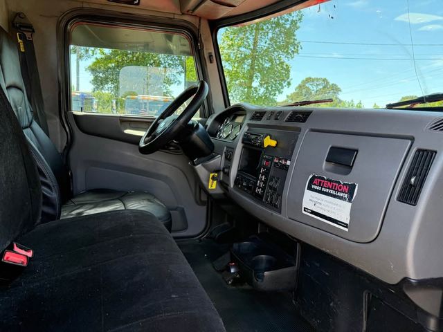 2016 Peterbilt 337