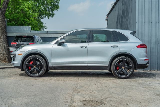 2016 Porsche Cayenne Turbo PREMIUM / AWD / 4.8L TWIN TURBO V8 | Austin, TX | Rocky Mountain Truck Stop Austin