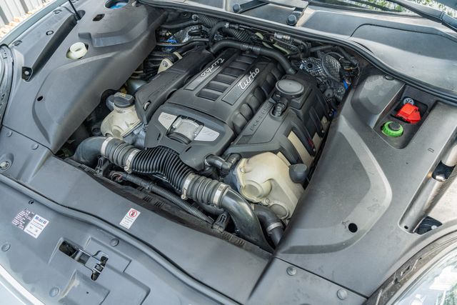 2016 Porsche Cayenne Turbo PREMIUM / AWD / 4.8L TWIN TURBO V8 | Dallas, TX | Rocky Mountain Truck Stop Dallas 2016 Porsche Cayenne Turbo PREMIUM / AWD / 4.8L TWIN TURBO V8 | Dallas, TX | Rocky Mountain Truck Stop Dallas
