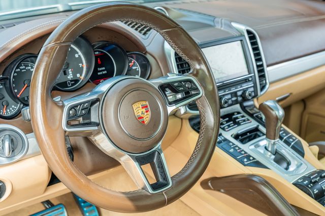 2016 Porsche Cayenne Turbo PREMIUM / AWD / 4.8L TWIN TURBO V8 | Austin, TX | Rocky Mountain Truck Stop Austin 2016 Porsche Cayenne Turbo PREMIUM / AWD / 4.8L TWIN TURBO V8 | Austin, TX | Rocky Mountain Truck Stop Austin