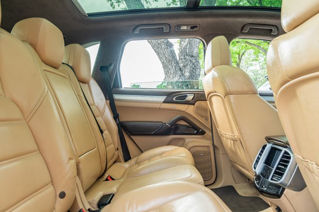 2016 Porsche Cayenne Turbo PREMIUM / AWD / 4.8L TWIN TURBO V8 | Austin, TX | Rocky Mountain Truck Stop Austin 2016 Porsche Cayenne Turbo PREMIUM / AWD / 4.8L TWIN TURBO V8 | Austin, TX | Rocky Mountain Truck Stop Austin